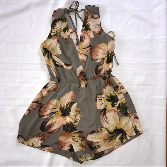 eve couture Pants - L floral romper faux wrap taupe